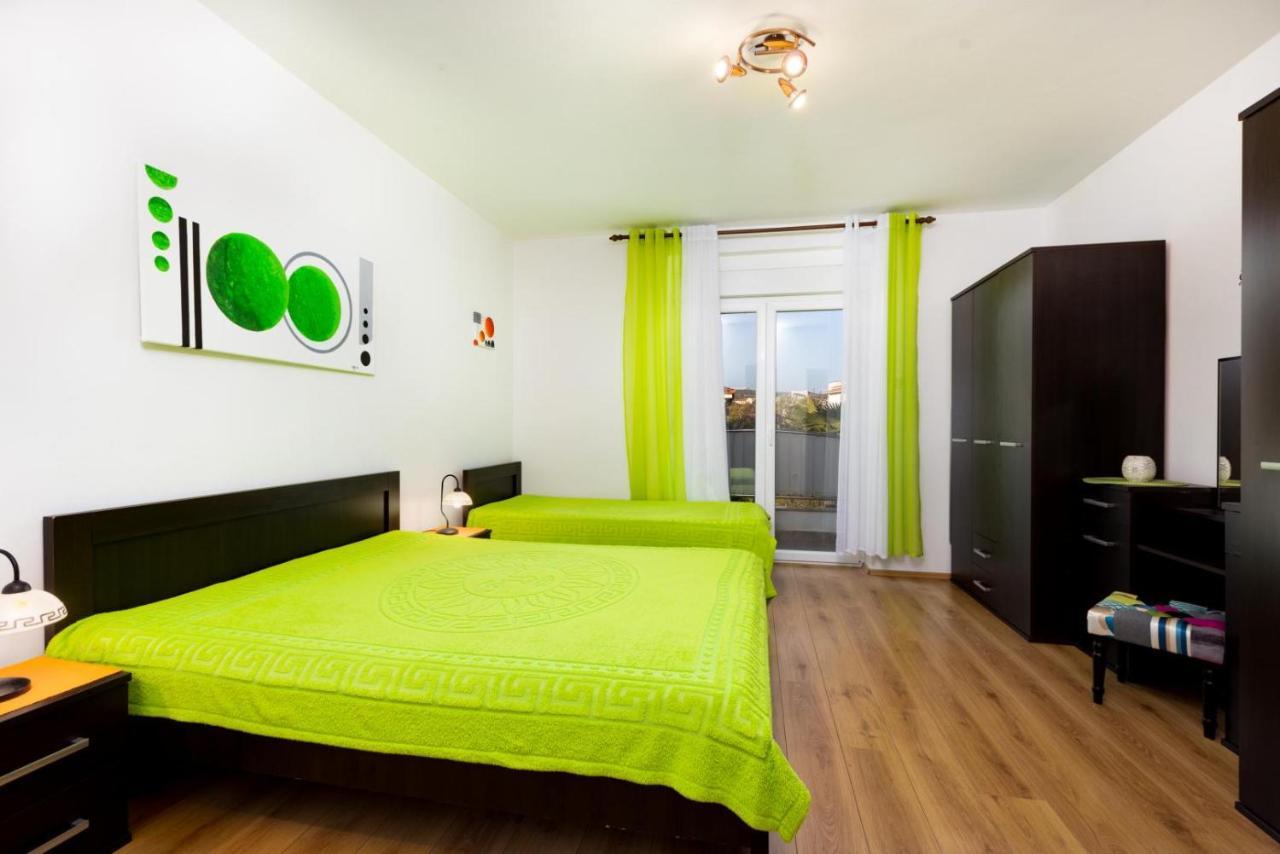 Appartamento Apartman Volaric Krk Town Esterno foto