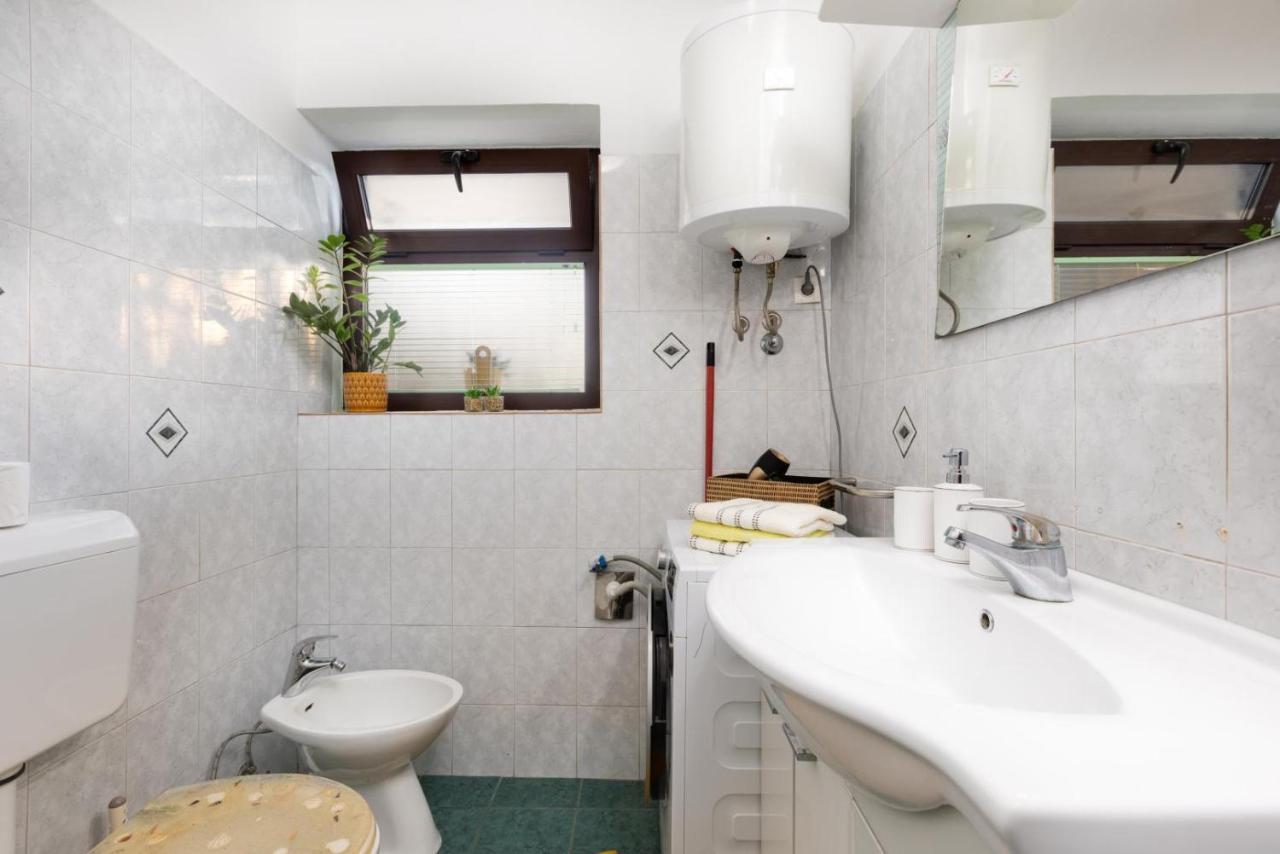 Appartamento Apartman Volaric Krk Town Esterno foto